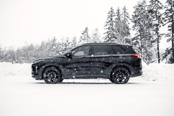 Euniq6-SUV-vintersbilder_(2)